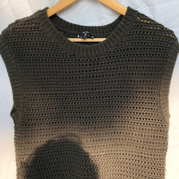 🐍Dark Green Sweater Vest🍏✨ - Picture 4 of 9